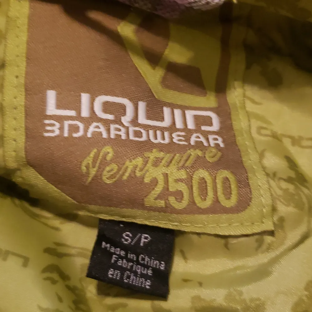 Liquid Boardwear 2500 snowboard jacket, removable hood Green - Image 15