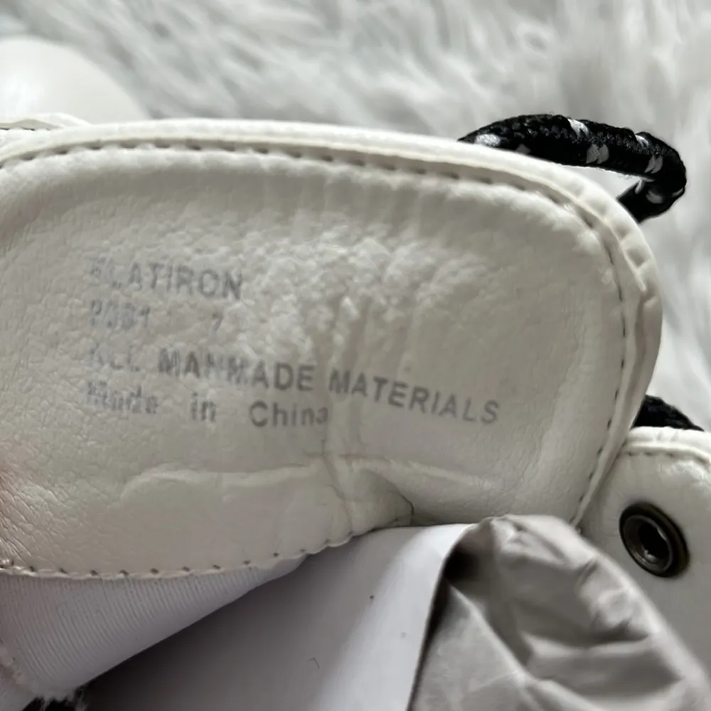 SEVEN7 FOOTWEAR Women’s Flatiron Boot in white size 7 NWOB - Image 3