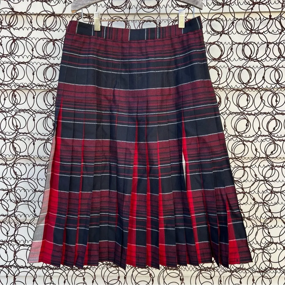 Pendleton Woolen Mills reversible red black tartan plaid pleated skirt Size 6 - Image 7