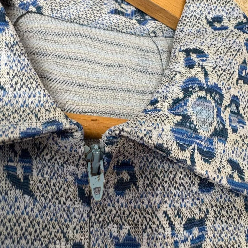 Vintage 60s 70s blue floral print short sleeve zip up collared top Size L - Image 4