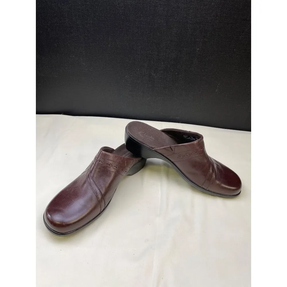 Clarks Women's Brown Leather Clogs/ Slip on Shoes Size 11M SKU 5816 - Image 2