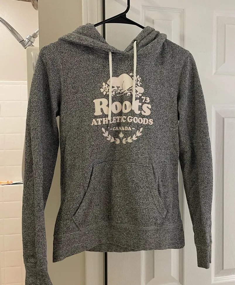 Roots salt and pepper kanga sweatshirt and sweatpants set XS - Image 1