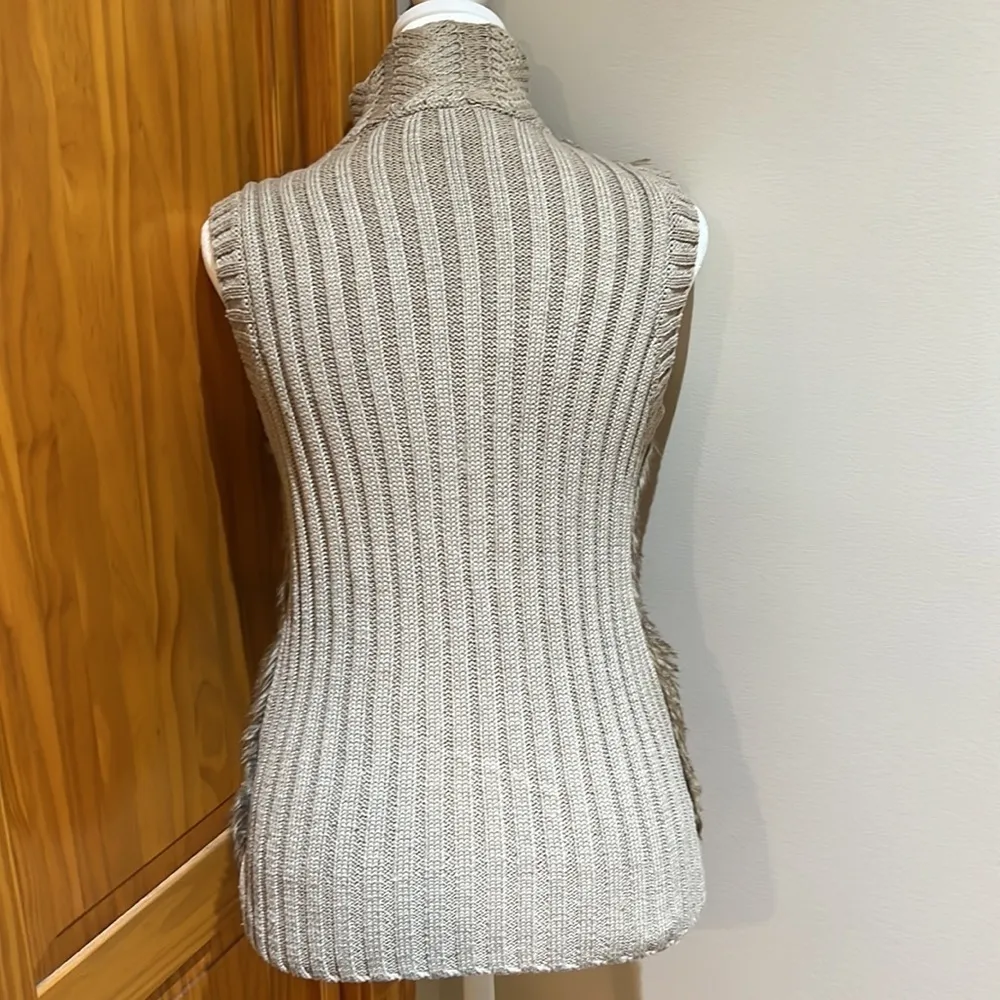 Kenar Faux Fur Knit Vest - Image 7