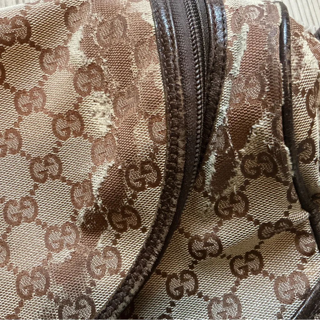 Authentic Gucci supreme diaper bag - Image 14