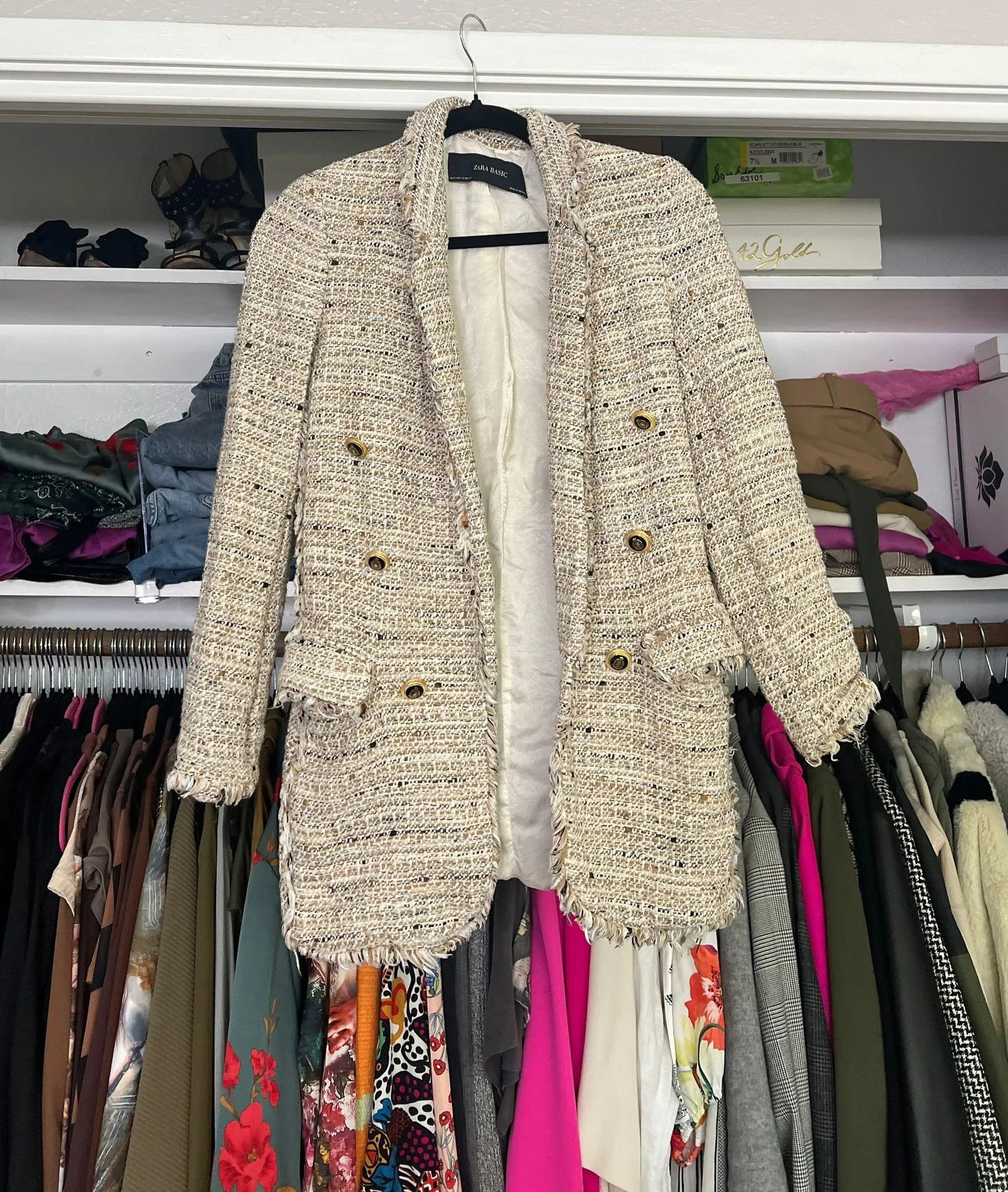 cream open front gold button tweed long sleeve blazer jacket XS - Image 5