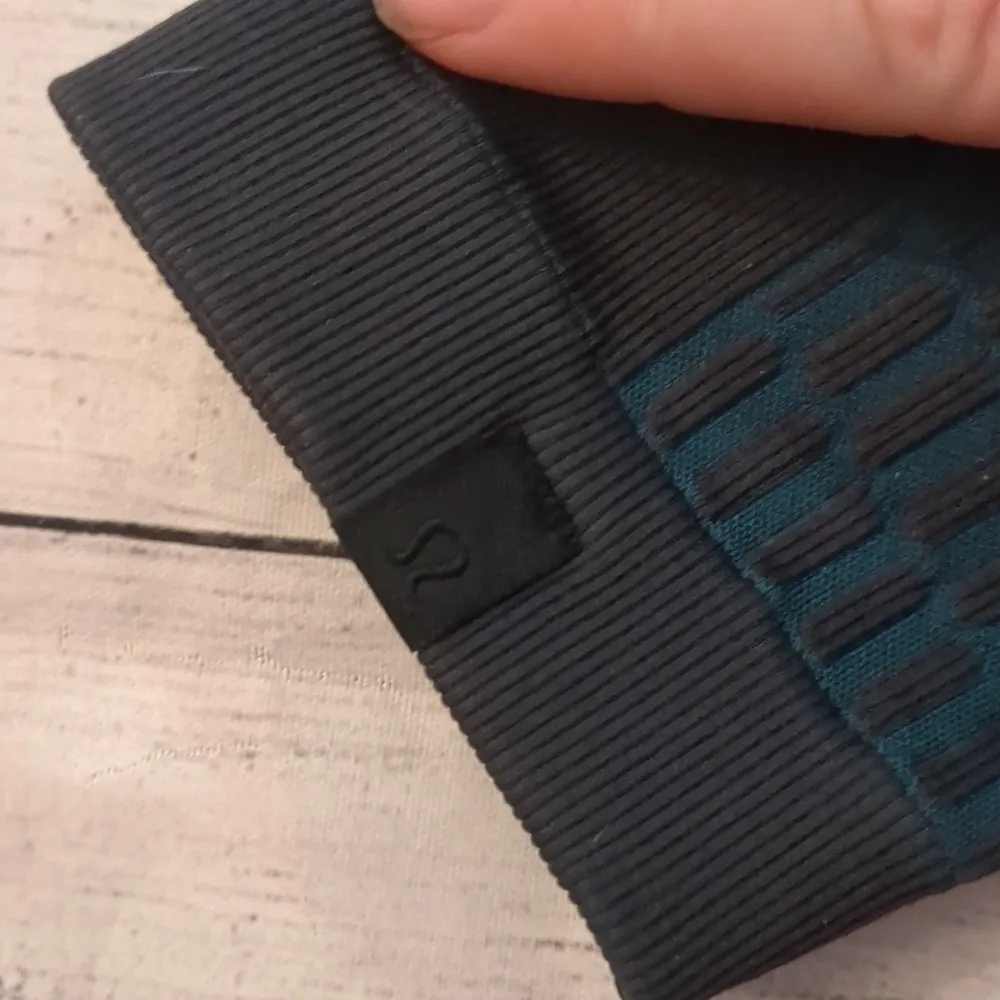 Lululemon black/ forage teal all about that base tights 4? - Image 2