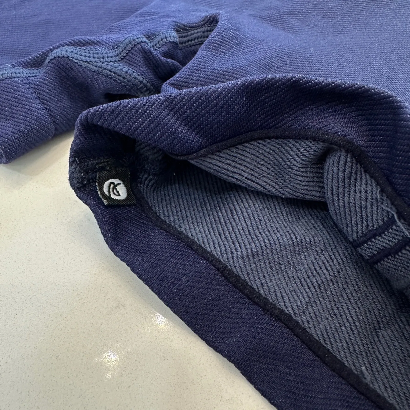 AYBL Set Balance v2 Seamless Long Sleeve Crop Top Shirt and Shorts Both XS Blue - Image 9