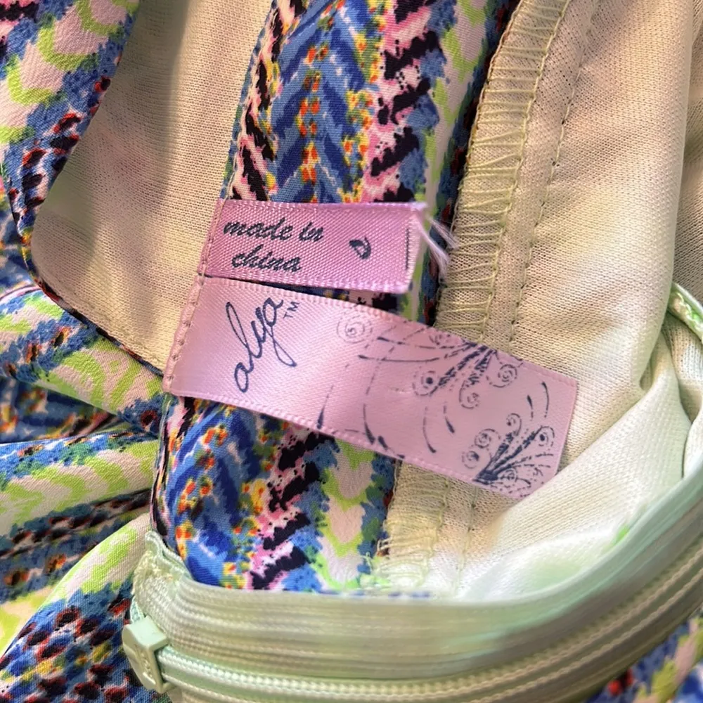 Size small multi - Image 8