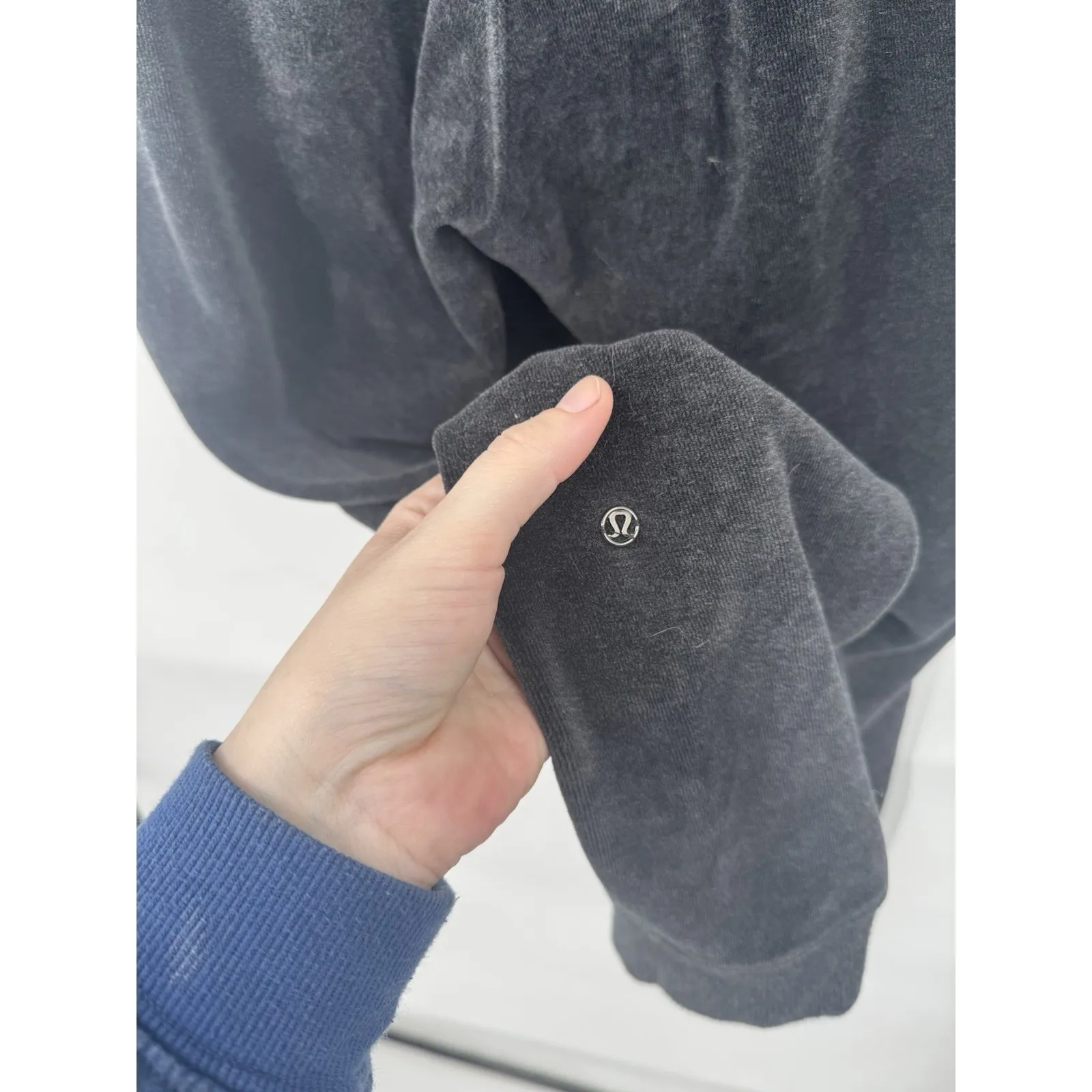 Lululemon Warm Down Velour Jogger Women 6 Faded Black Athleisure Retro High Rise - Image 4