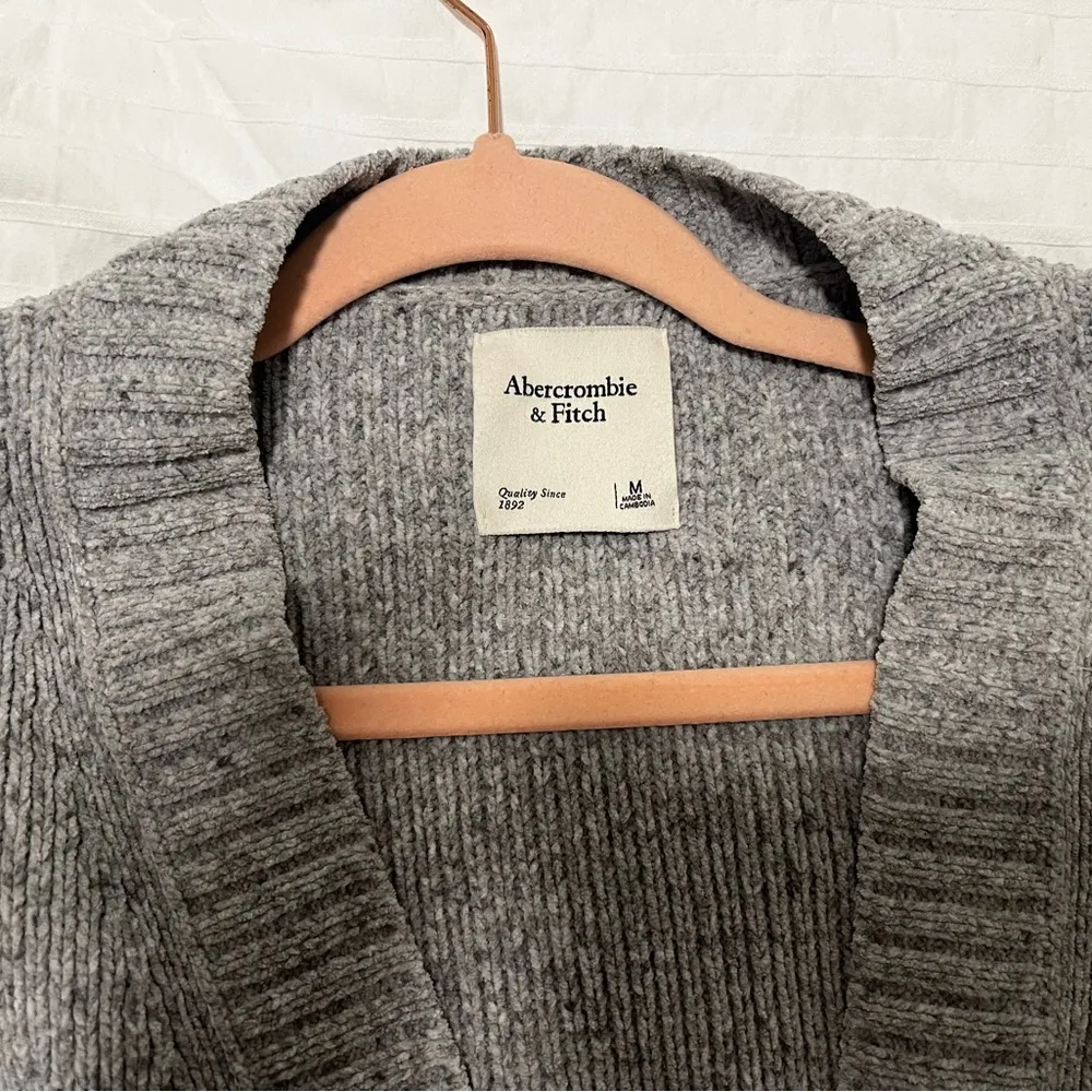 Abercrombie Gray Cardigan - Image 3