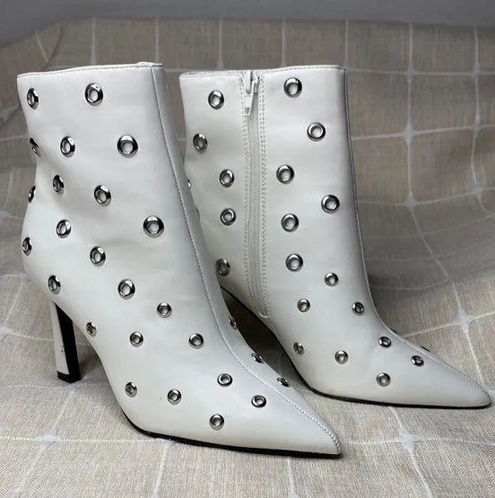 Womens Anne Michelle White Ankle Boots Pointed Toe Stiletto Heel Grommet Accents - Image 1