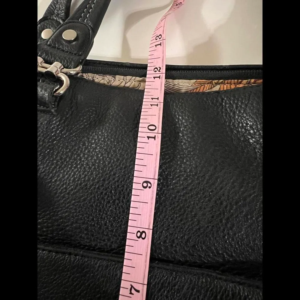 Stylish Black Leather Tote Bag by The Sak - Image 7