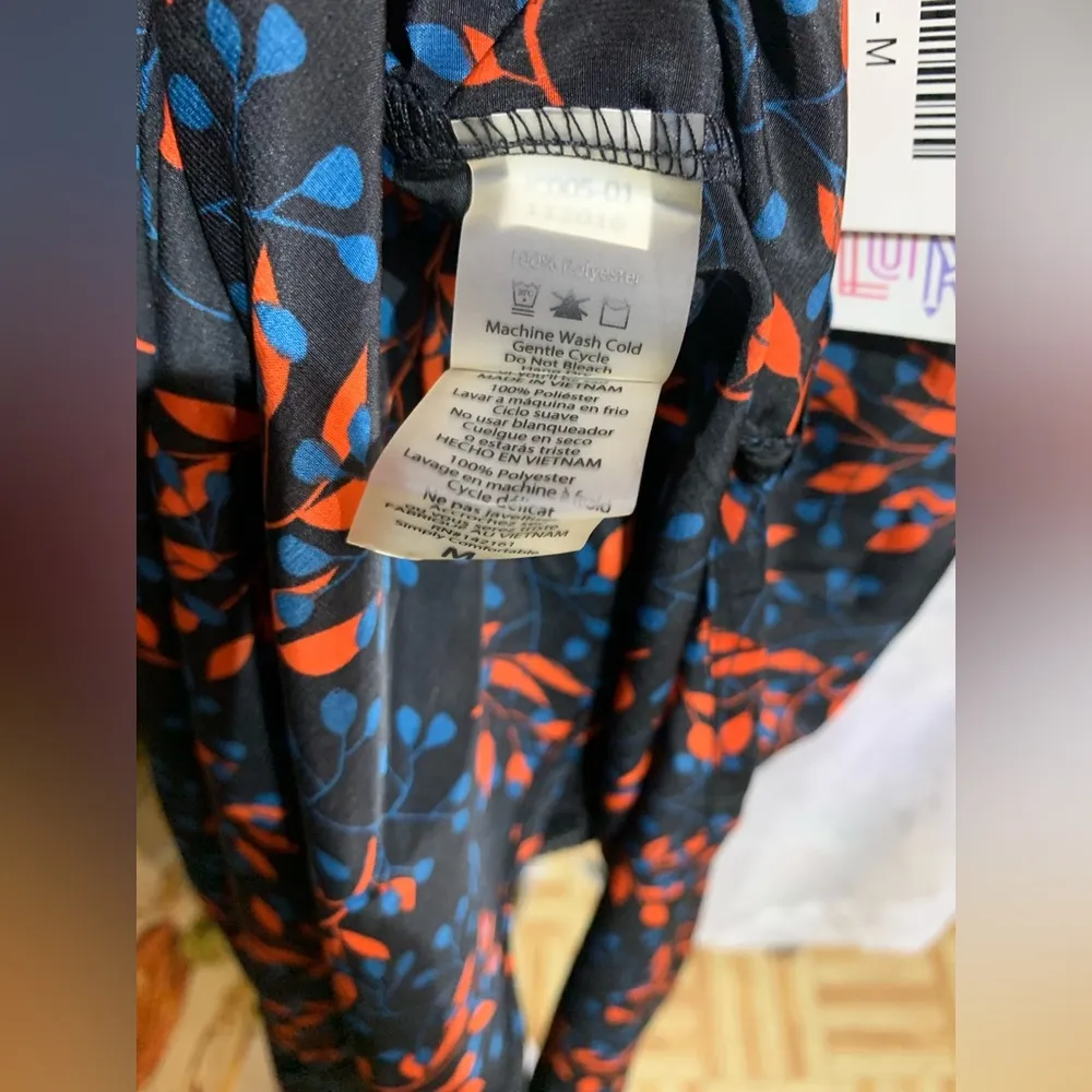Lularoe Joy Black Red Blue Botanical Vest - Image 6