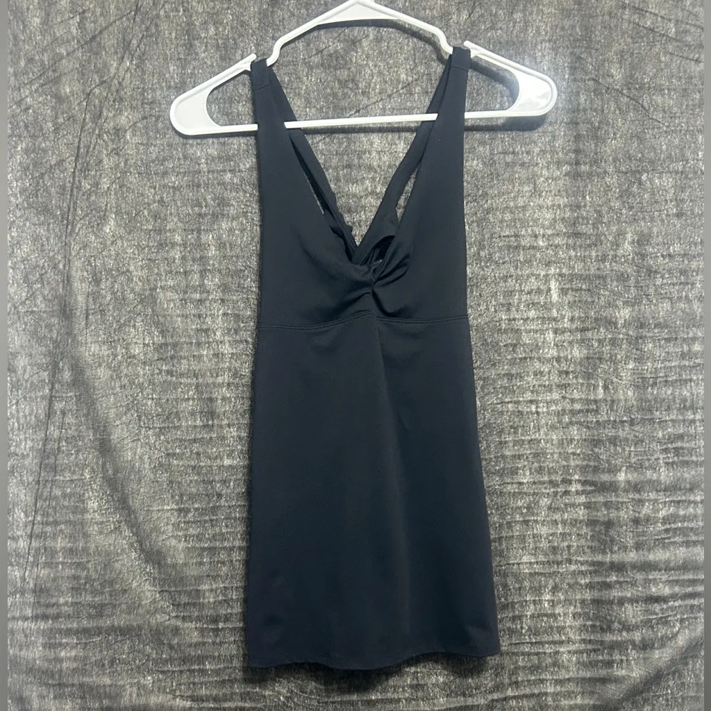 Fabletics Black Criss Cross Back Athletic Tank Approx Size Small(A272) - Image 2