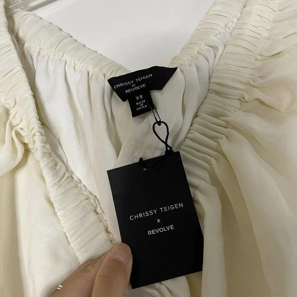 NEW! Revolve Chrissy Teigan Wat Phra Top ivory crop off shoulder blouse size XS - Image 4