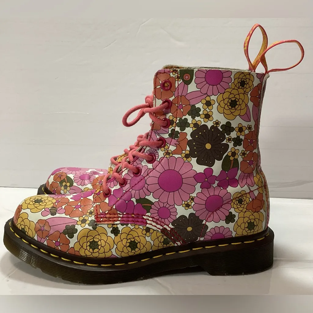 Dr martens pascal women’s pink Daisy vintage stile Boots size 8 leather - Image 6