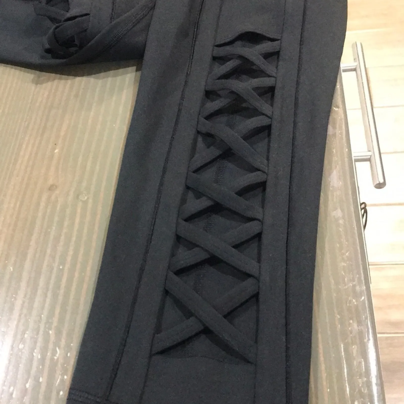 Gap GFast Criss Cross Black Leggings Size Small High Rise Activewear Gym Yoga - Image 6