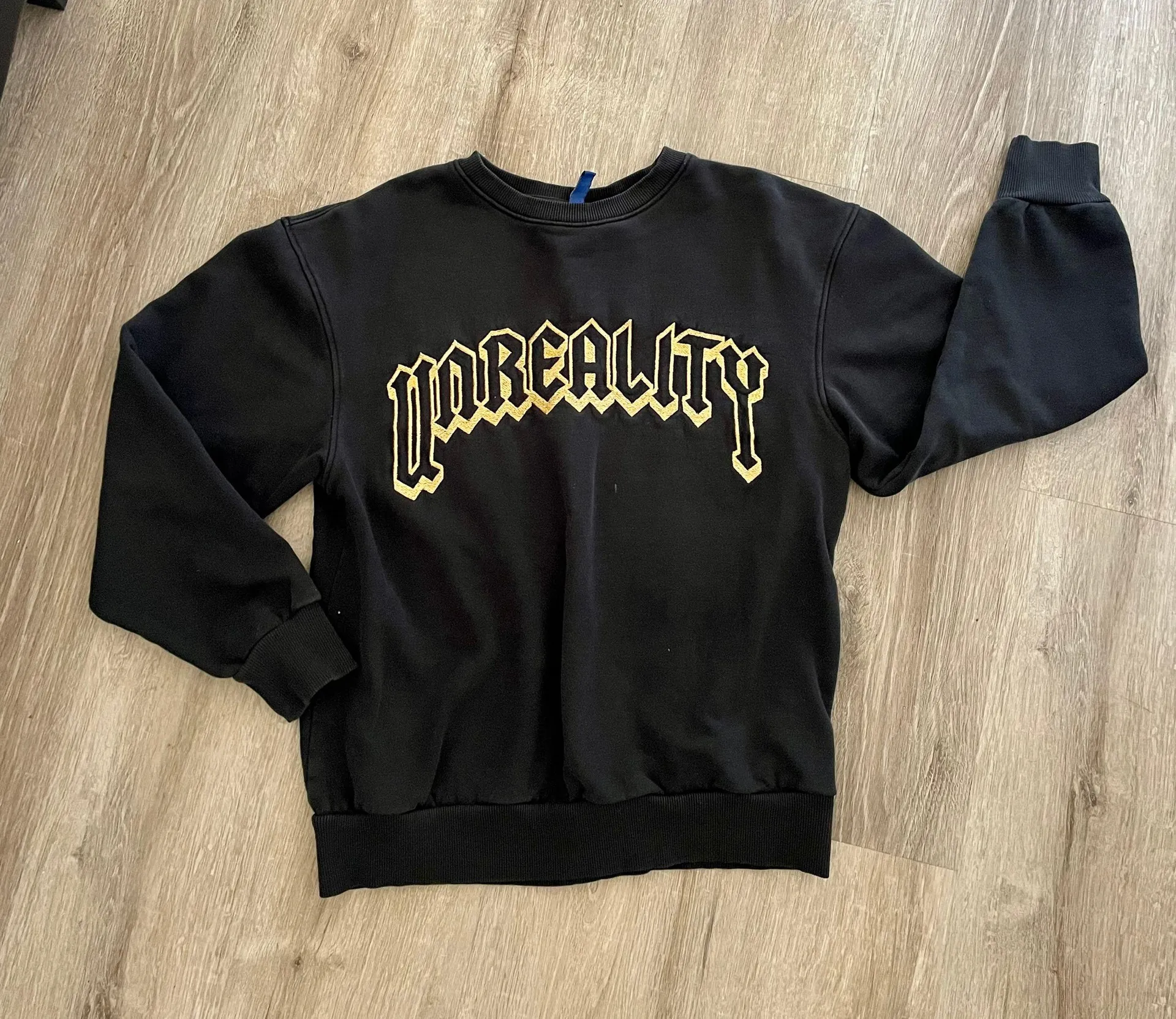 Black Gold Embroidered Logo Sweater L - Image 3