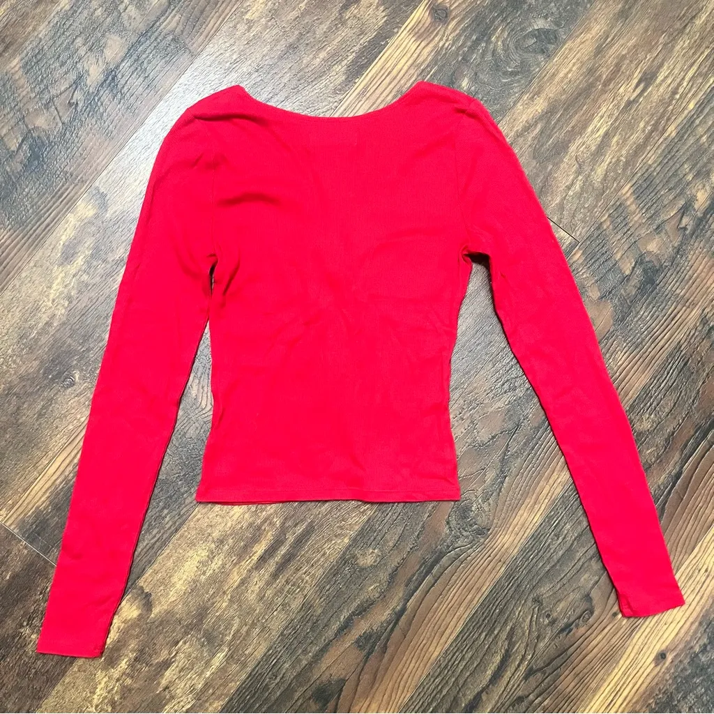Hollister red long-sleeve crop top with a twisted front Vtg Size Small Y2K - Image 2