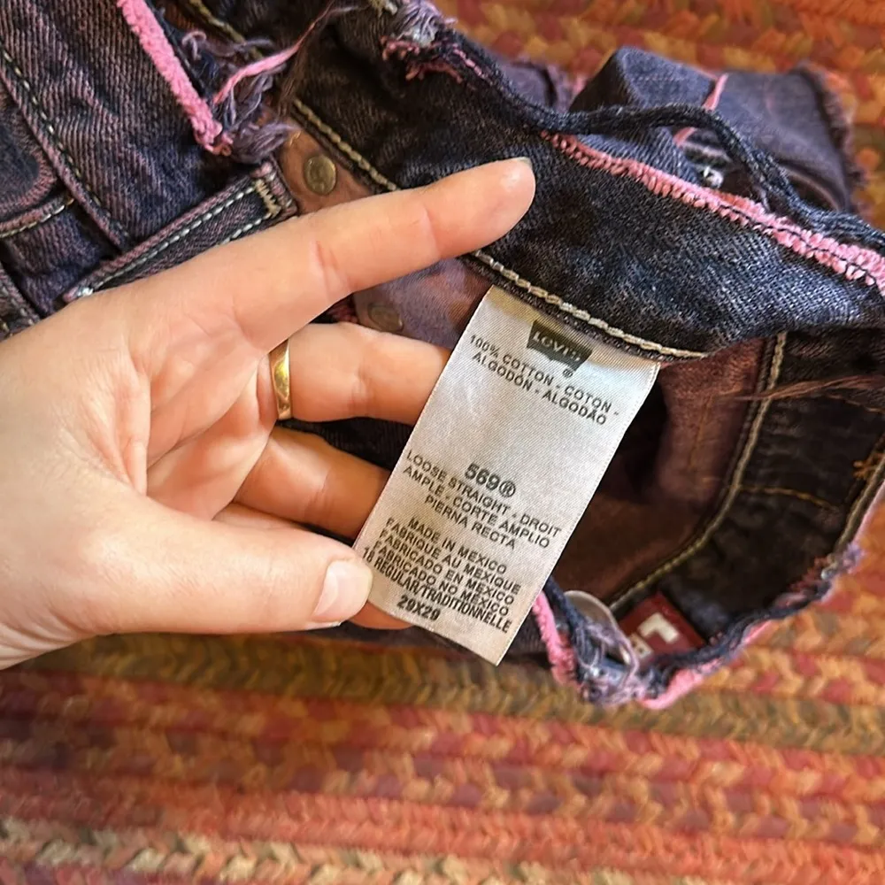 RETRO VTG LEVIS 569 DISTRESSED PINK CUT OFF SHORTS PUNK - Image 6