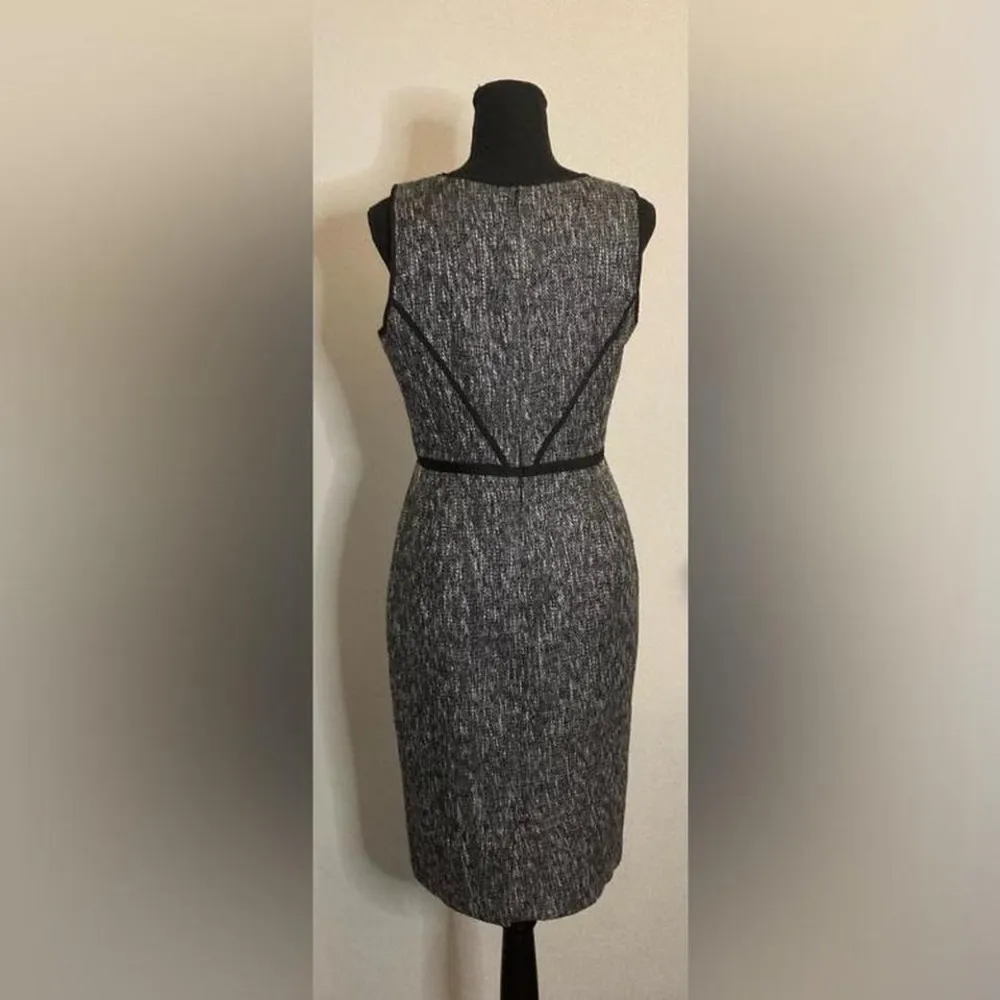 Ann Taylor- Black and gray tank top, pencil dress - Size 4 - Image 5