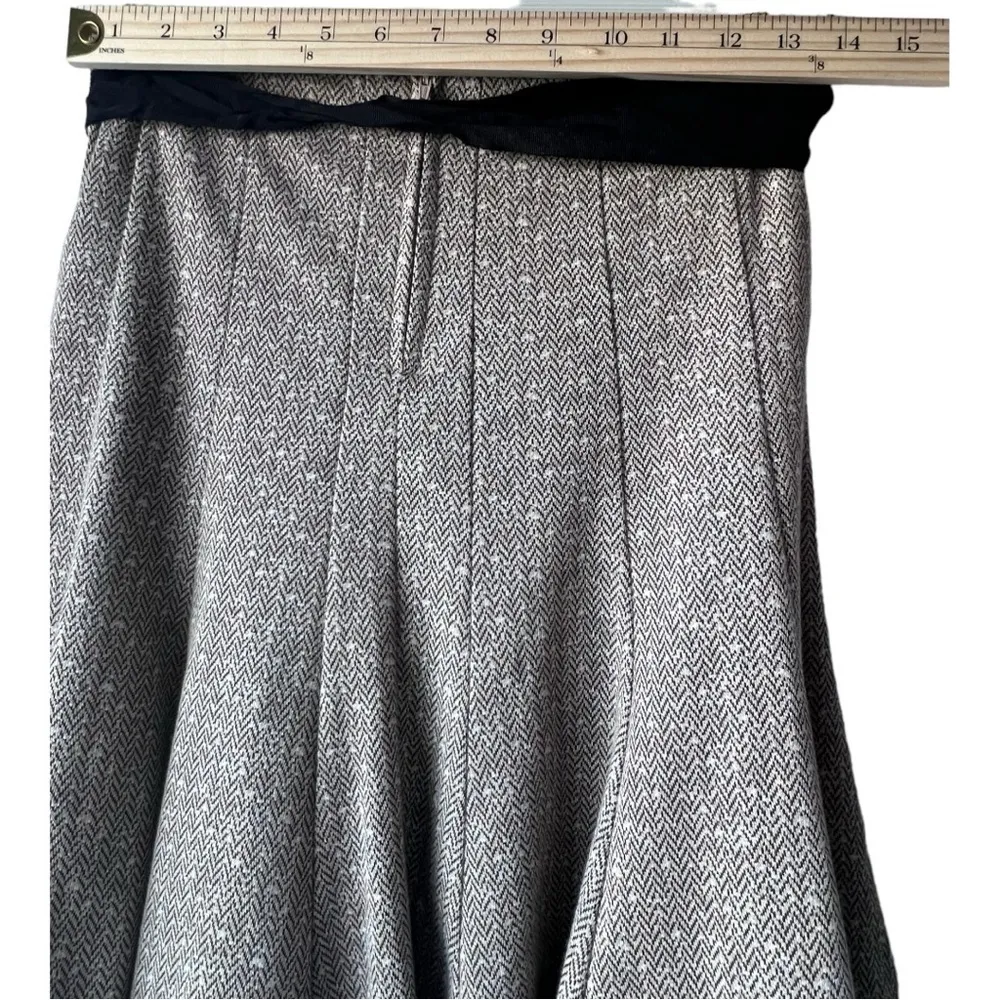 Women's trim tweed snow white skirt grey balck zipper in back - Image 9
