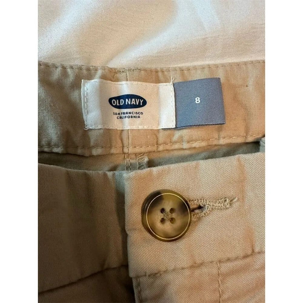 Old Navy Women's Beige Cargo Shorts Size 8 Flat Front Pockets - Image 4