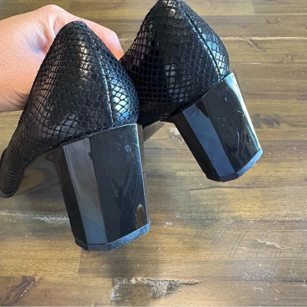 Stuart Weizman Count Black Diamond Square Toe Heels Pumps Snake Lizard Textured - Image 5