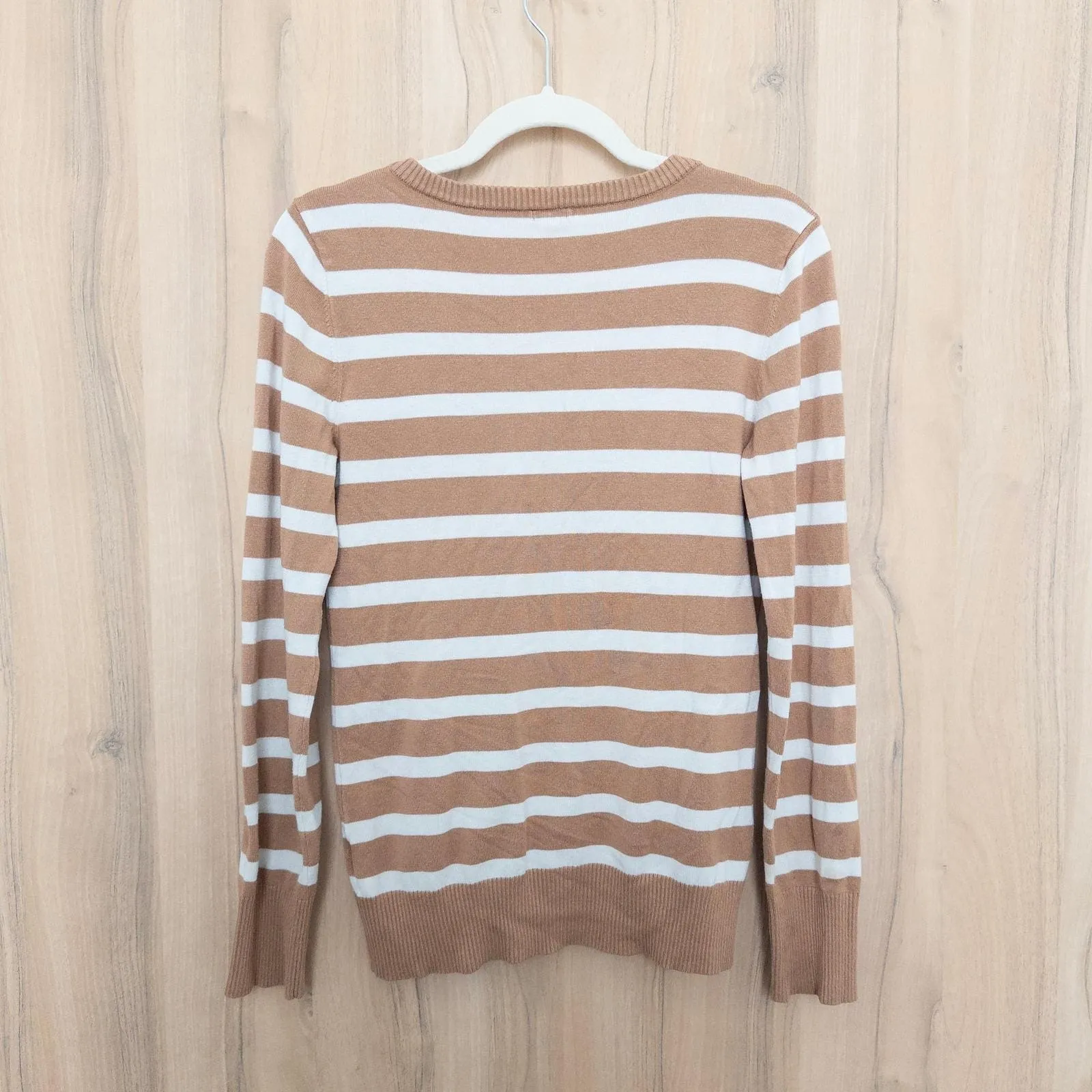 Y2K Guess Womens Sweater Size M Tan White Striped Logo Preppy Casual Bling - Image 5