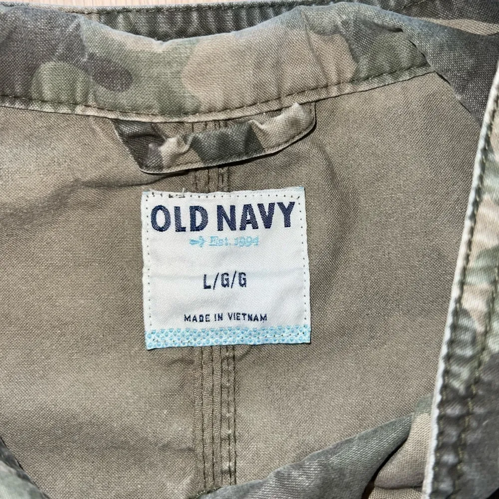 Old Navy Camouflage Long Sleeve Zip Up Jacket Size Large - Image 3