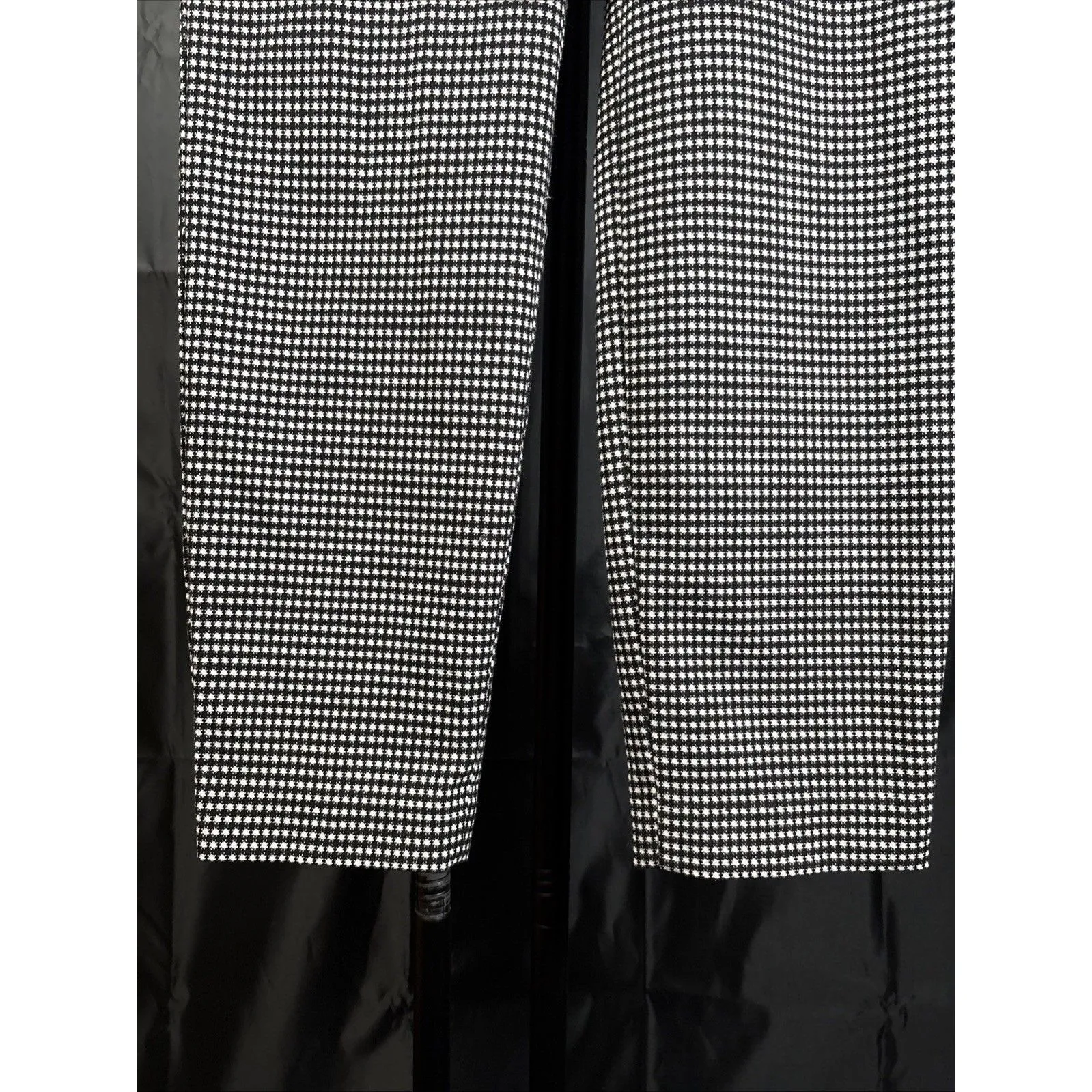 Express Women’s 2R Editor Black & White Twill Straight Ankle Dress Pants - - Image 4