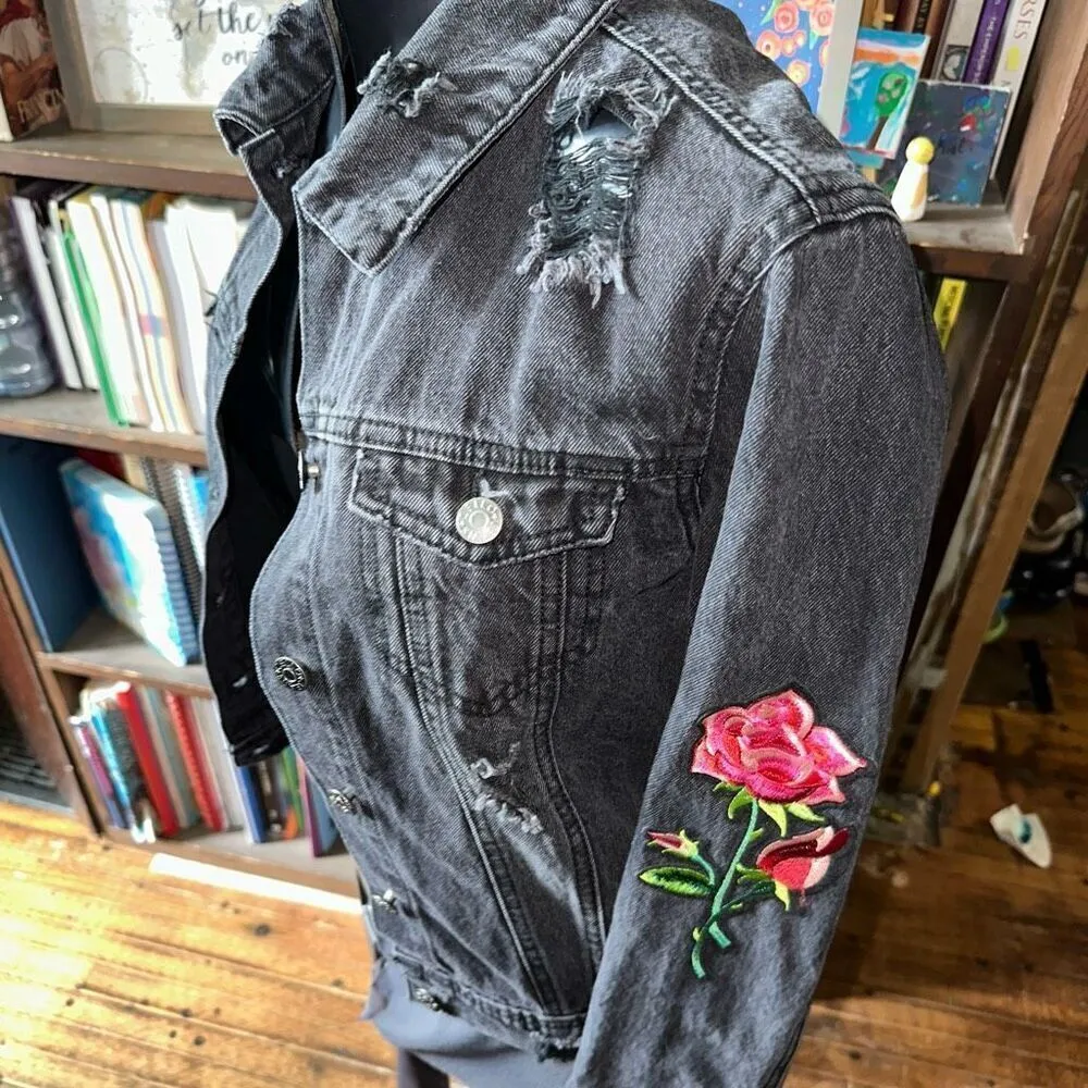 Cello  distressed rose embroidered XS basic denim jacket - Image 2
