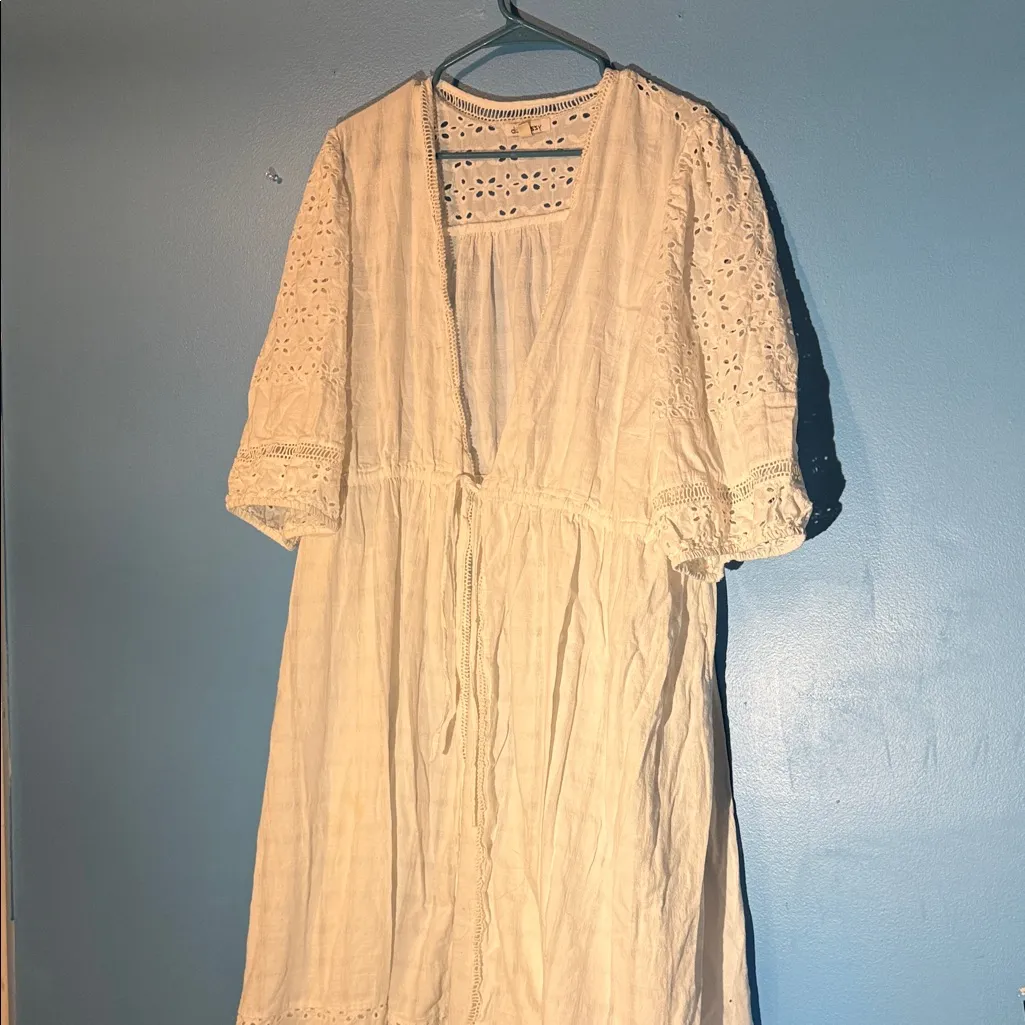 Dizzy Lizzy Elegant White Eyelet Bathing suit cover Size 3X - Image 3