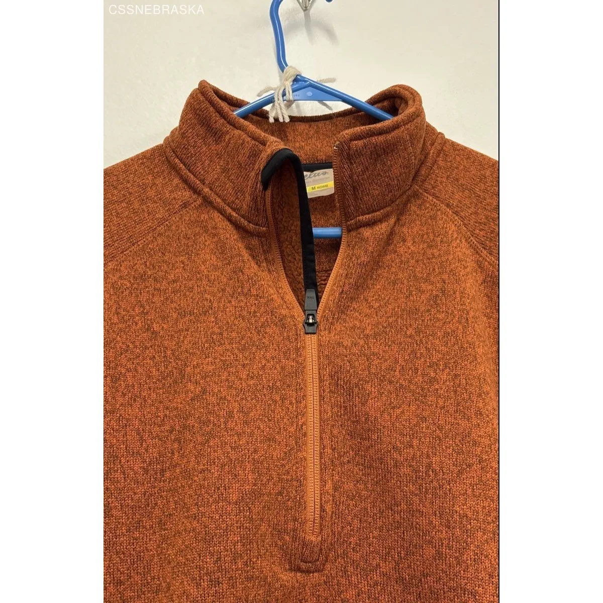 Cabelas Womens Orange half - Image 4