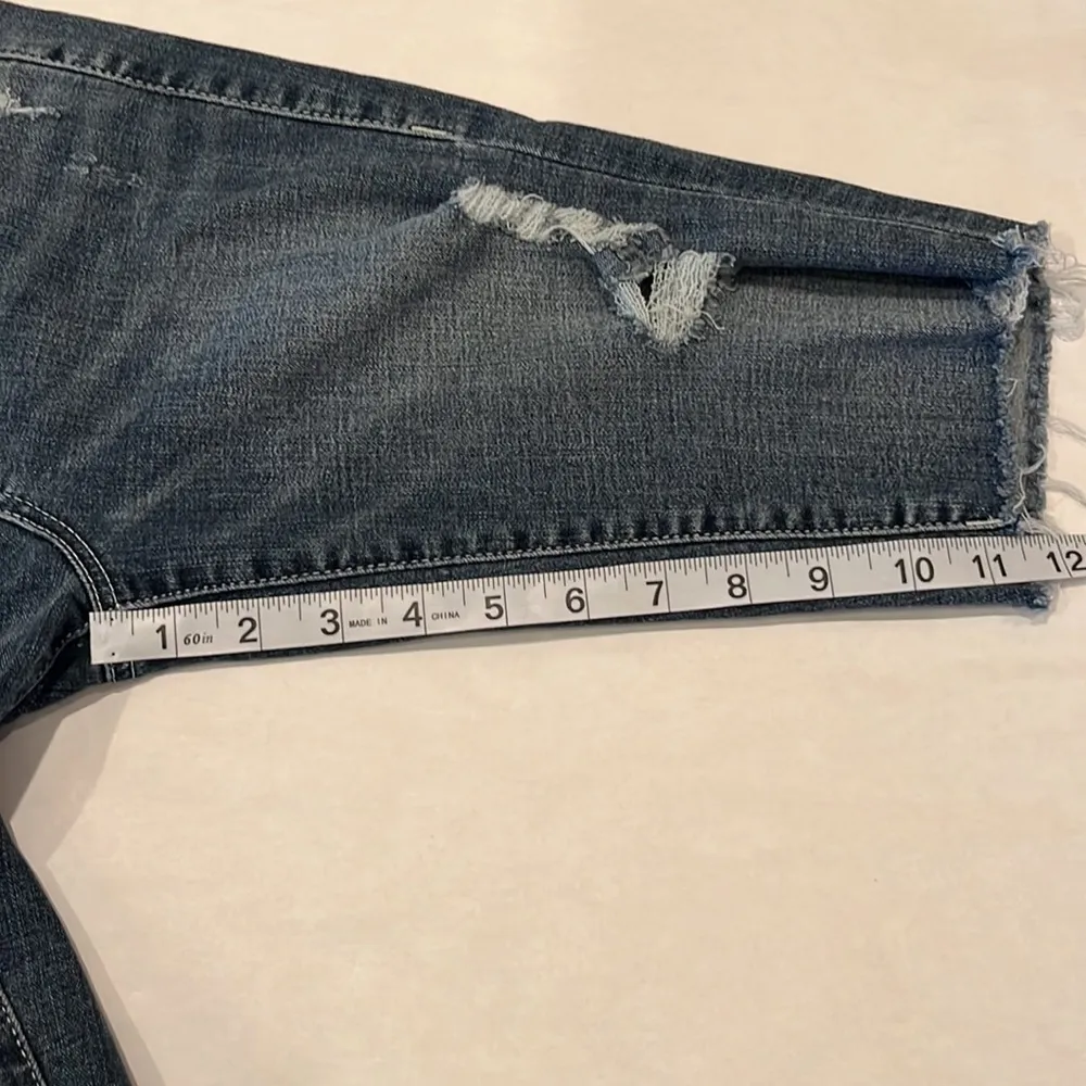 True Religion Riley Knee Shorts Size 25W - Image 6