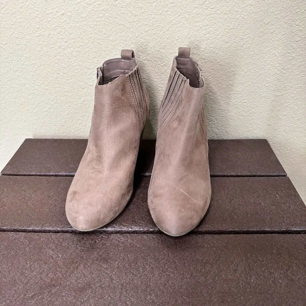 REPORT Gavin Style Suede Wedge Booties Shooties - Image 3