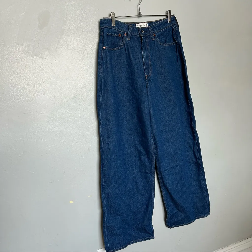 A & F Classic Blue Wide-Leg Women Jeans 26 or size 2 - Image 2