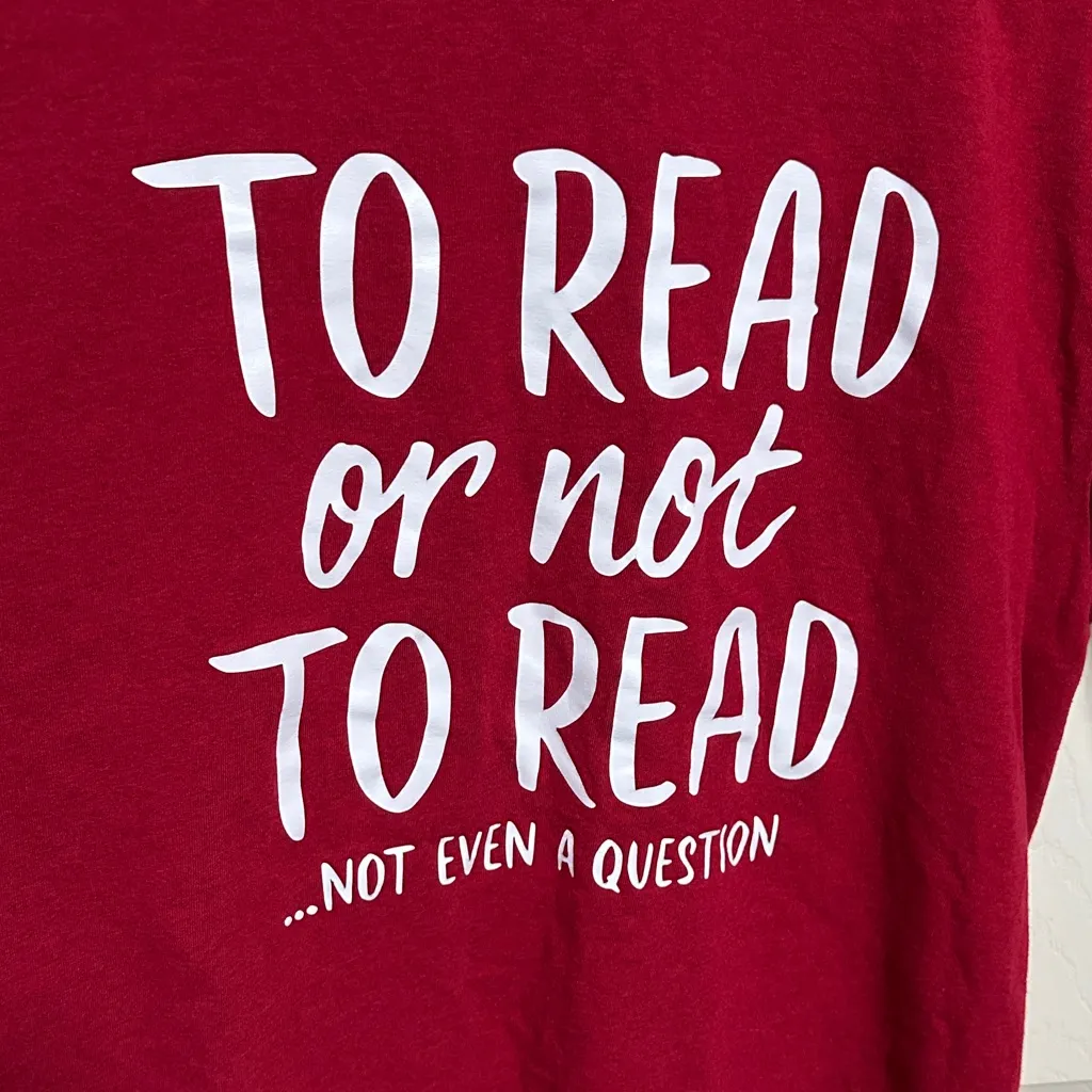 Gildan Maroon/Red Graphic Tee - Image 3