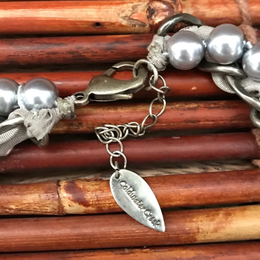 Coldwater Creek Faux Grey Graduated Pearl Necklace - Image 5