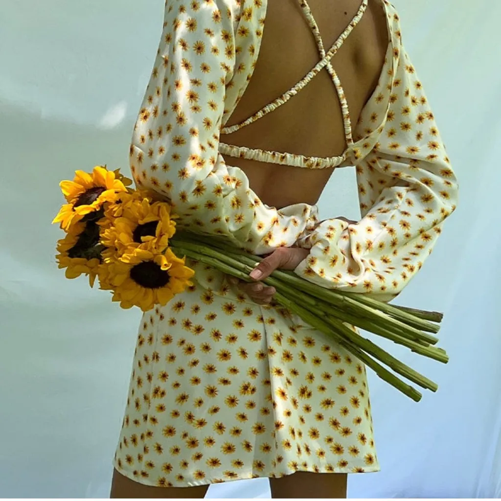 Sunflower Mini Skirt REVOLVE Size Medium NWT - Image 6