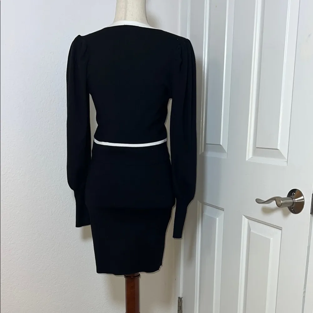 Bebe Black and White‎ Knit Button Set - Image 11