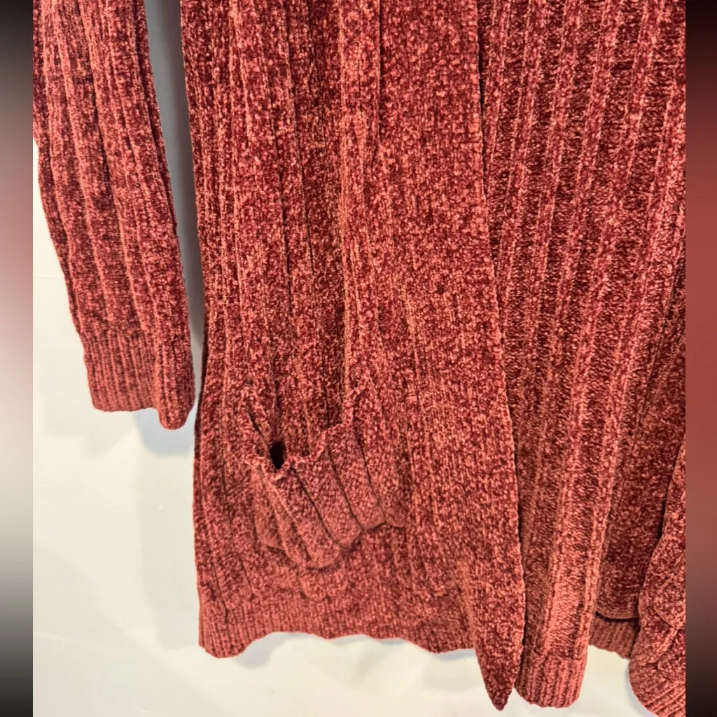 Leo & Nicole‎ red soft plush cardigan - Image 3