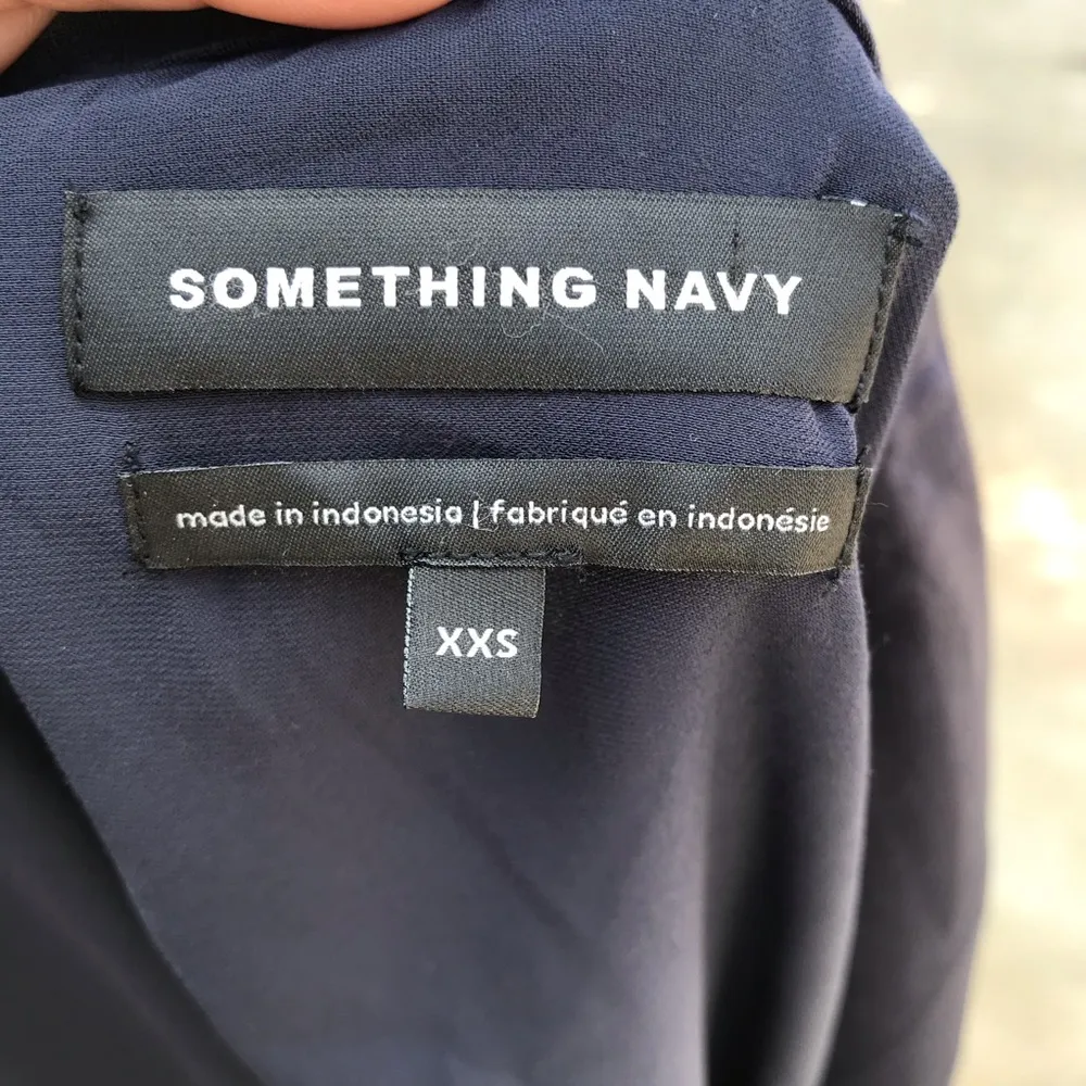 Something Navy Draped Top size XXS (12) - Image 7