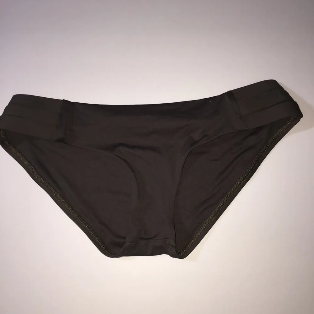 Vitamin A Emelia Triple Strap Bottom Army Green - Image 4