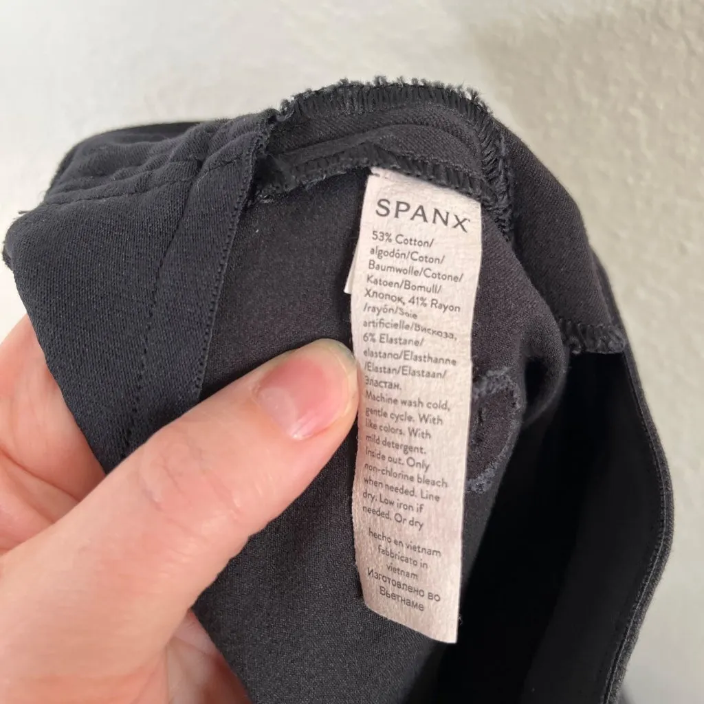 Spanx Womens Medium Black On The GO Kick Flare Pants 20367r - Image 8