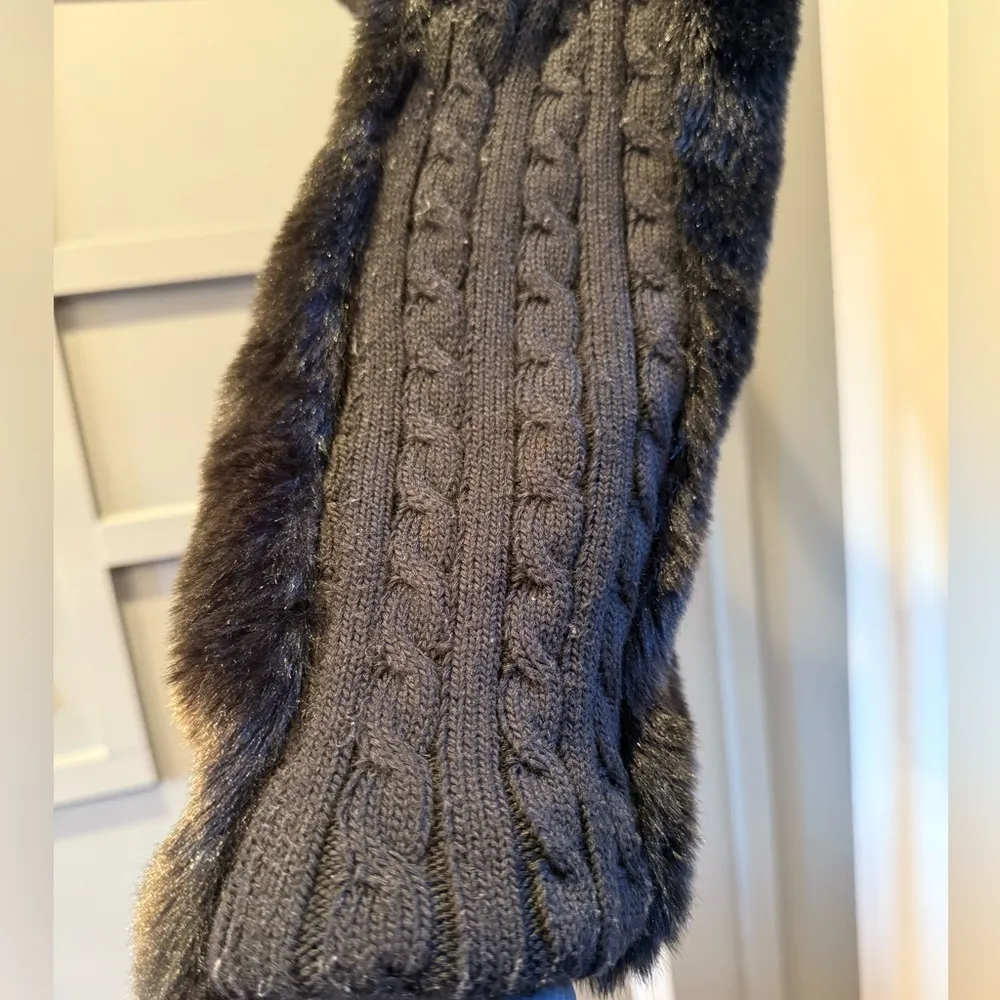 Ci Sono by Cavalini Faux Fur Mock Neck Vest Black Very Comfortable Size Medium - Image 4