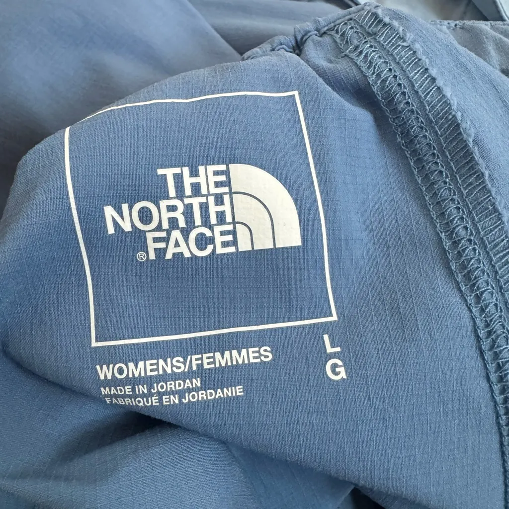 The North Face Women's Class V Pathfinder Blue Large - Image 10