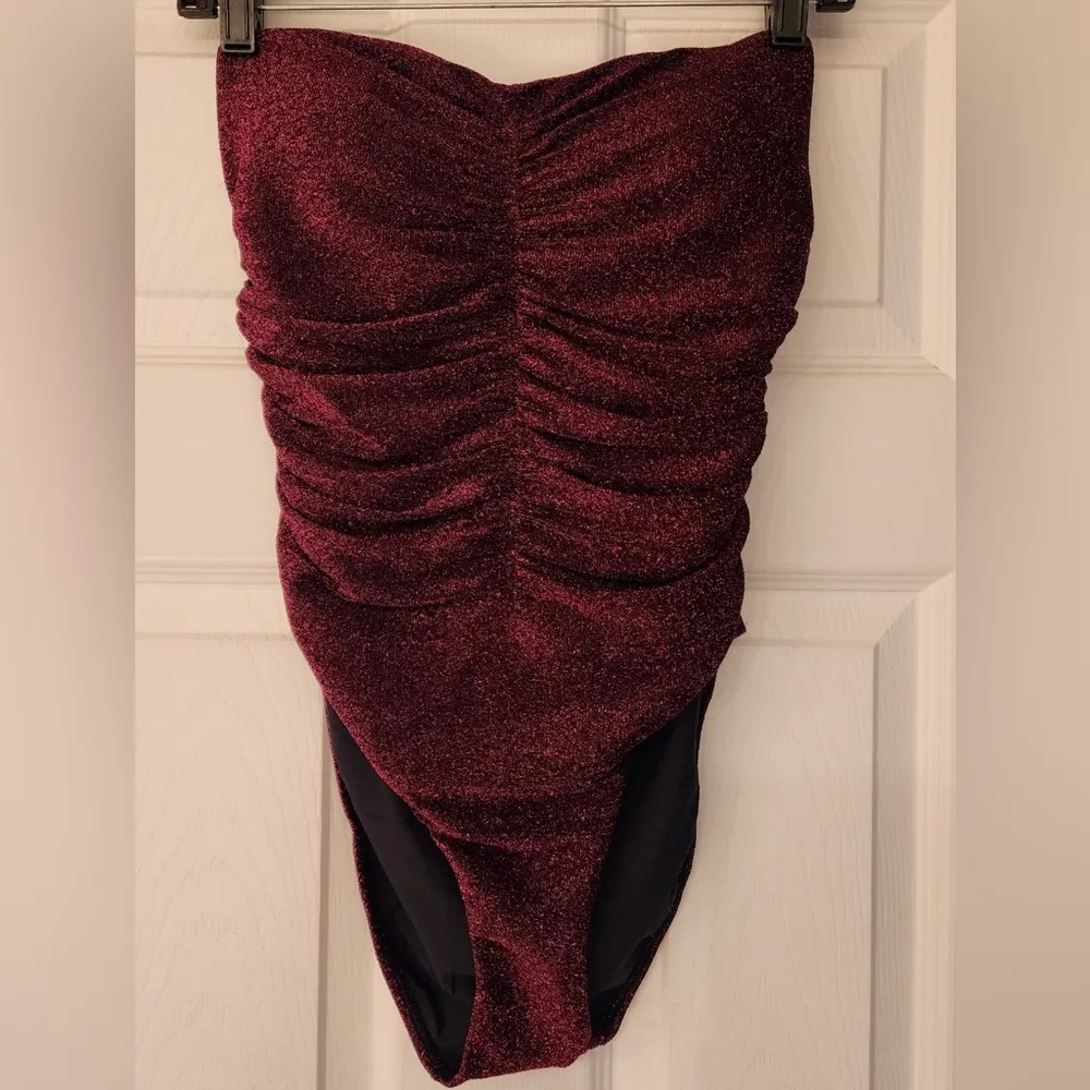 PQ Swim Garnet Ruched One Piece Women’s Strapless Burgundy Swimsuit Size Small Red - Image 7
