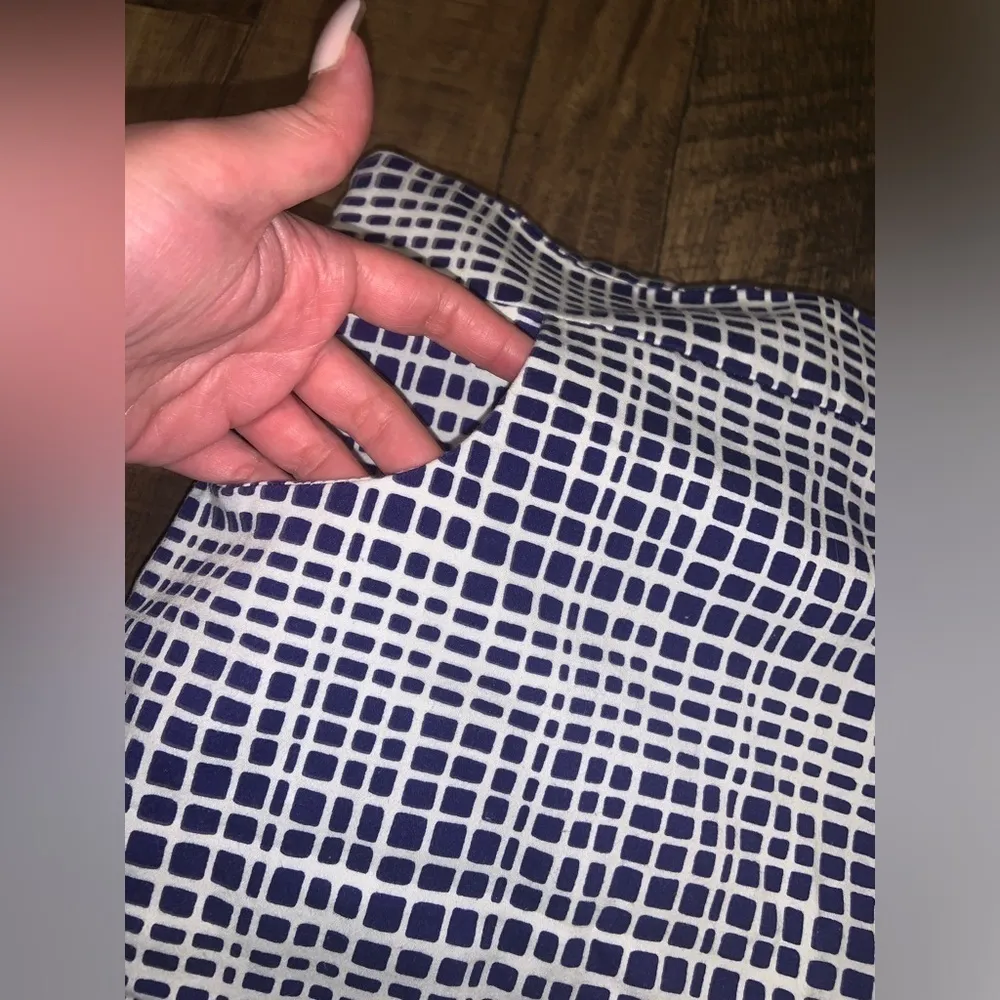 AQUA  Bloomingdale’s fitted tile patterned coastal pocket skirt  size small - Image 3