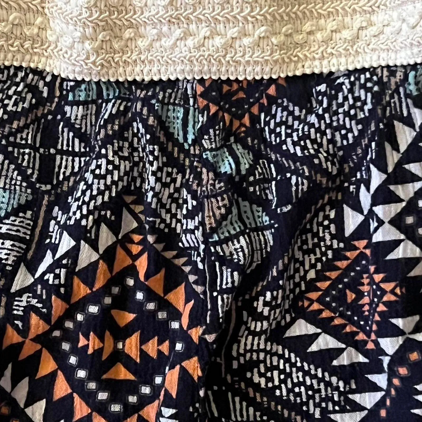 Aztec print vintage boho shorts Size Medium - Image 3